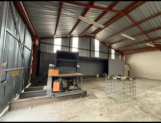 850M² WAREHOUSE TO LET IN CHLOORKOP